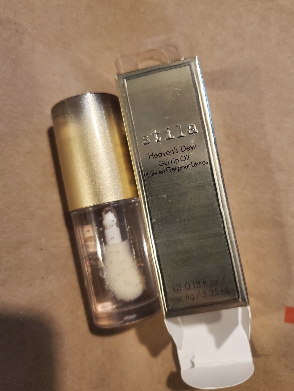 Stila Clear Lip Gloss with Gold Cap - Transparent Shine - Picture 4 of 4